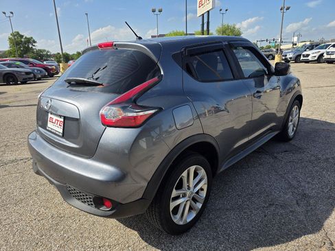 Used 2017 Nissan Juke S FWD image 5