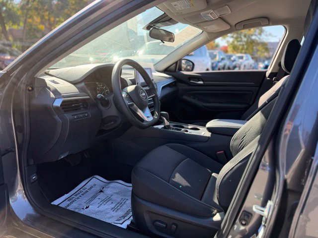 Used 2025 Nissan Altima 2.5 SV AWD/4WD image 10