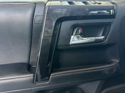 Used 2021 Toyota 4Runner TRD Off-Road image 10