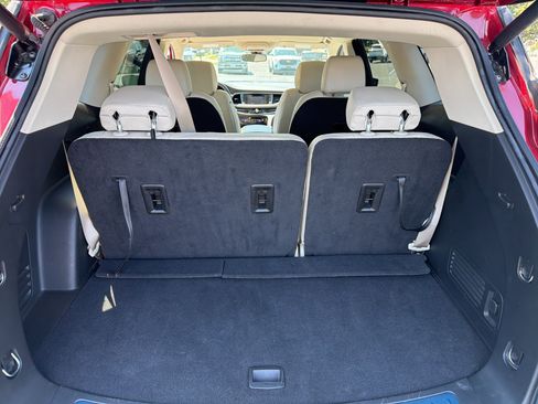 Used 2023 Buick Enclave Essence FWD image 14
