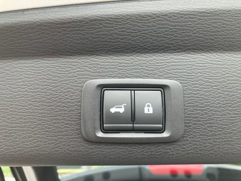 Used 2023 Mitsubishi Outlander SEL image 32