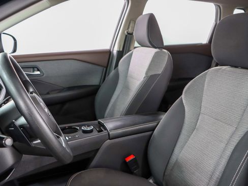 Used 2022 Nissan Rogue SV image 23