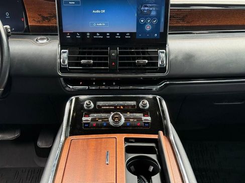 Used 2023 Lincoln Navigator Black Label AWD/4WD image 17
