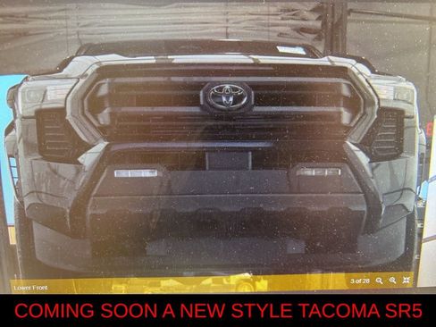 Used 2025 Toyota Tacoma SR5 AWD/4WD image 5
