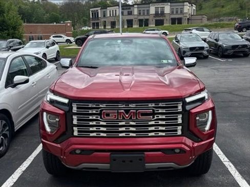Used 2024 GMC Canyon Denali AWD/4WD image 2