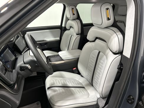 Used 2024 Rivian R1S Adventure AWD/4WD image 20