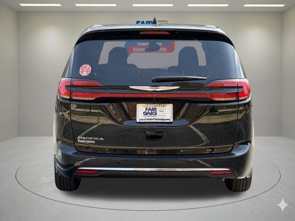 New 2026 Chrysler Pacifica Select FWD image 8