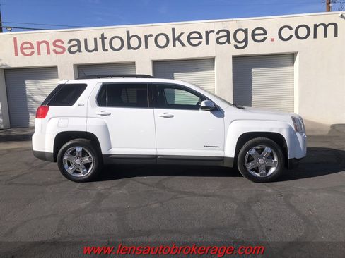 Used 2015 GMC Terrain SLT image 1