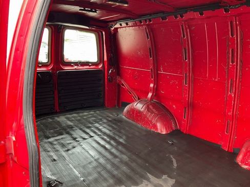 Used 2019 Chevrolet Express 2500 Work Van w/ Communications Package image 16