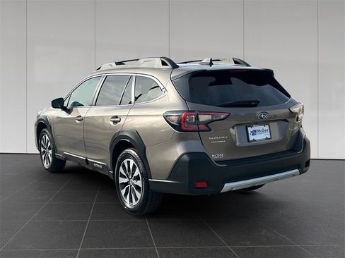 Used 2024 Subaru Outback Limited image 3