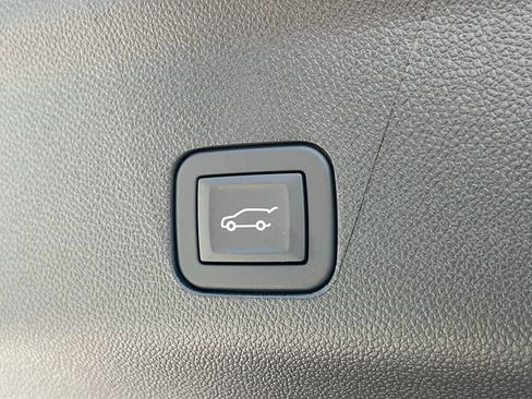 New 2026 GMC Yukon Denali Ultimate AWD/4WD image 36