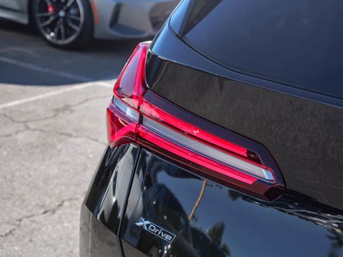 Used 2025 BMW X3 xDrive30i w/ Premium Package image 7