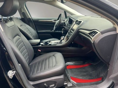 Used 2016 Ford Fusion SE w/ Equipment Group 202A FWD image 28