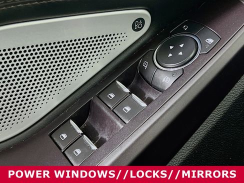 Used 2020 Ford Explorer Platinum w/ Premium Technology Package image 21