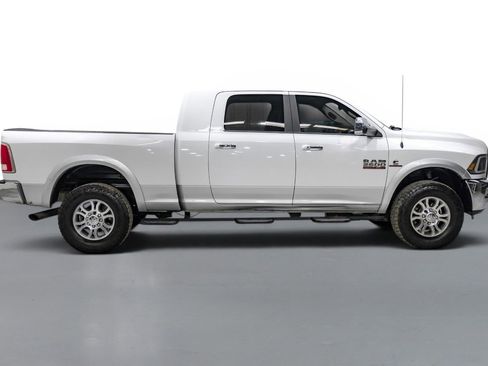Used 2015 RAM 2500 Laramie w/ Convenience Group AWD/4WD image 5