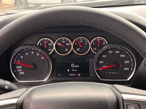 Used 2022 Chevrolet Silverado 1500 LT image 19