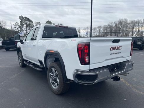 New 2026 GMC Sierra 2500 SLE image 10