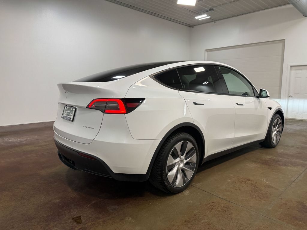 Used 2021 Tesla Model Y Long Range AWD/4WD image 33