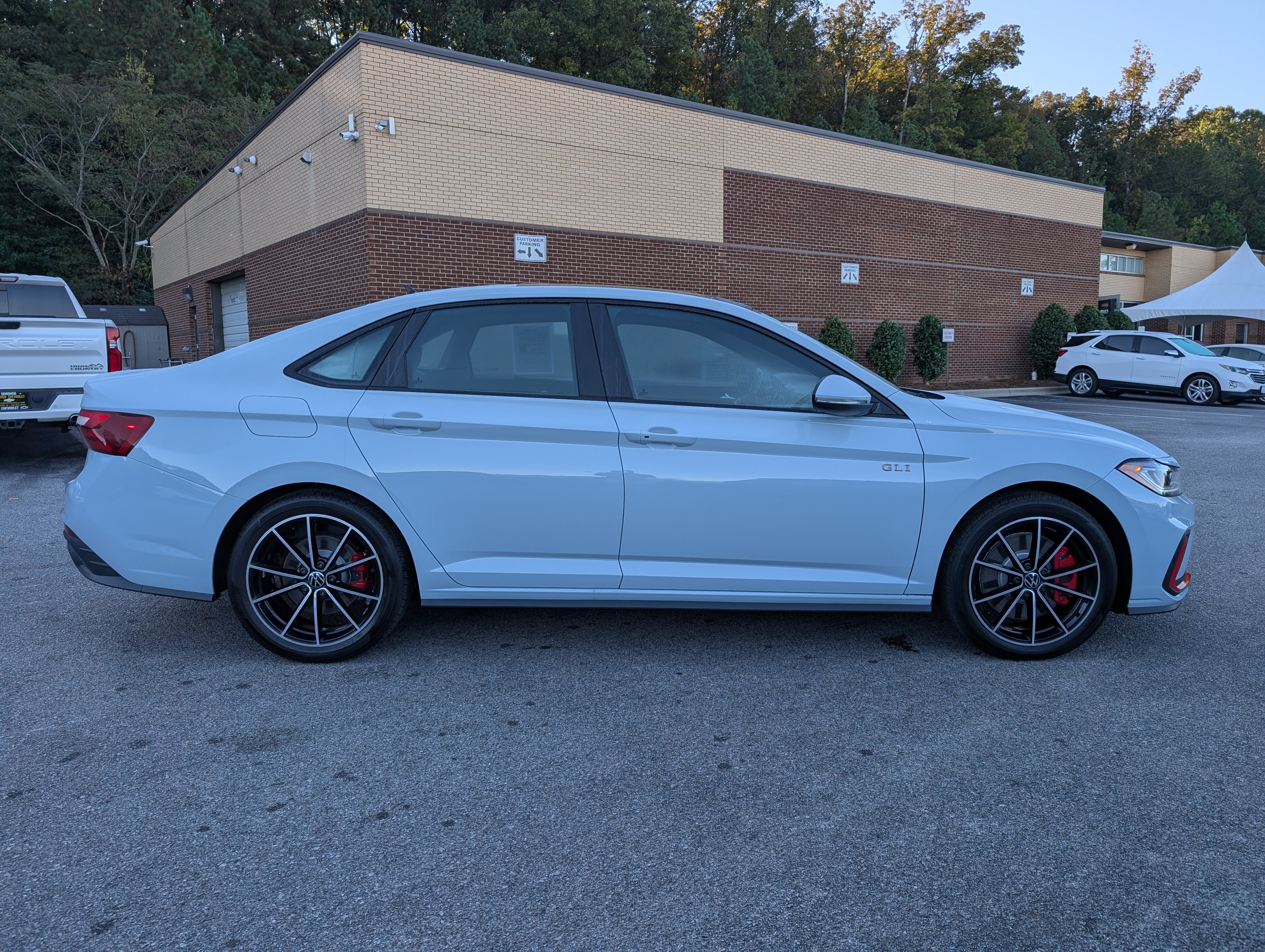 Used 2026 Volkswagen Jetta GLI Autobahn FWD image 10
