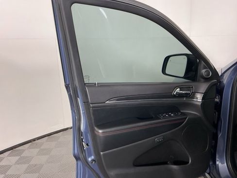 Used 2020 Jeep Grand Cherokee Trailhawk w/ Trailhawk Luxury Group image 12