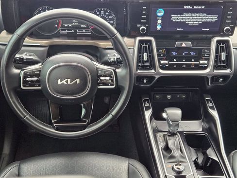 Certified 2023 Kia Sorento X-Line EX AWD/4WD image 10