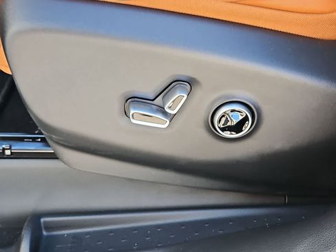 New 2026 Chrysler Pacifica Pinnacle image 17