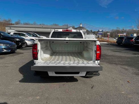 Used 2022 Chevrolet Colorado LT w/ Fleet Safety Package image 28