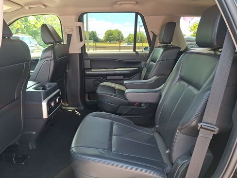 Certified 2024 Ford Expedition XLT AWD/4WD image 10