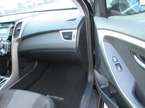 Used 2016 Hyundai Elantra GT w/ Option Group 02 FWD image 19