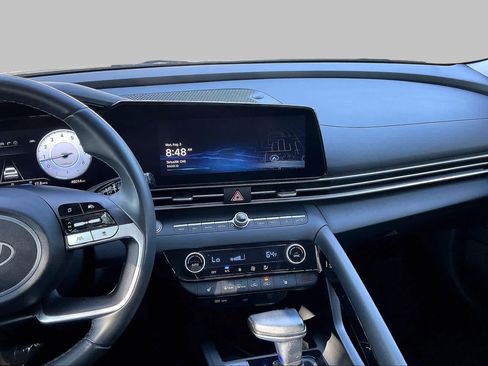 Certified 2025 Hyundai Elantra SEL FWD image 7