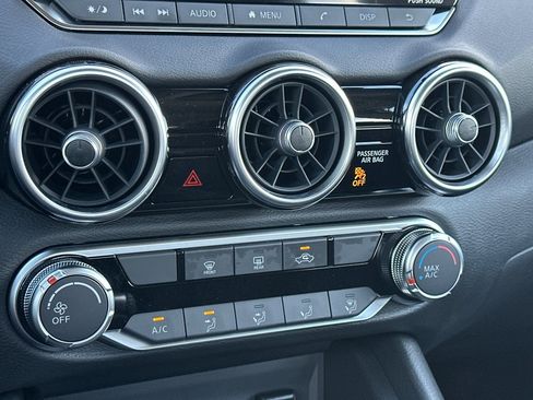 Used 2025 Nissan Sentra S image 16