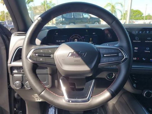 Used 2025 Chevrolet Suburban RST w/ Comfort Package RWD image 31