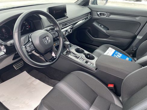 Used 2025 Honda Civic Sport image 17
