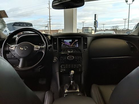 Used 2014 INFINITI QX70 AWD w/ Premium Package image 13