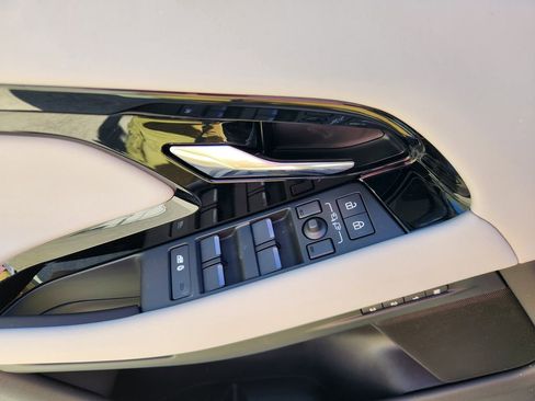 New 2026 Land Rover Range Rover Evoque Dynamic SE AWD/4WD image 16