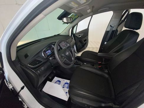 Used 2022 Buick Encore Preferred w/ Safety Package AWD/4WD image 27