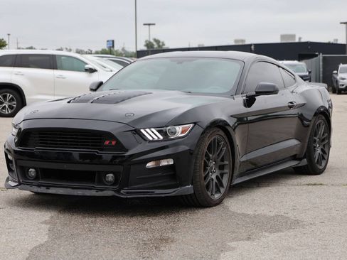 Used 2017 Ford Mustang GT Premium RWD image 6