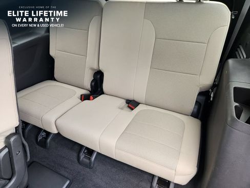 Used 2023 Chevrolet Traverse LS AWD/4WD image 29