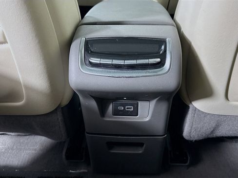 Used 2023 Cadillac XT6 Premium Luxury w/ LPO, Floor Liner Package AWD/4WD image 25