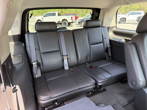 Used 2014 GMC Yukon Denali RWD image 19