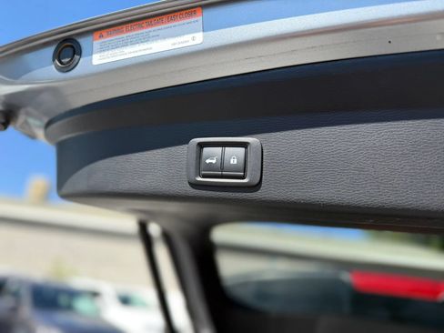 Used 2024 Mitsubishi Outlander SE AWD/4WD image 16
