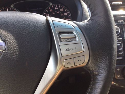 Used 2015 Nissan Altima 2.5 SL w/ Technology Package FWD image 30