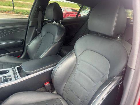 Used 2023 Kia Stinger GT2 RWD image 12