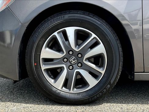 Used 2016 Honda Odyssey Touring Elite image 8