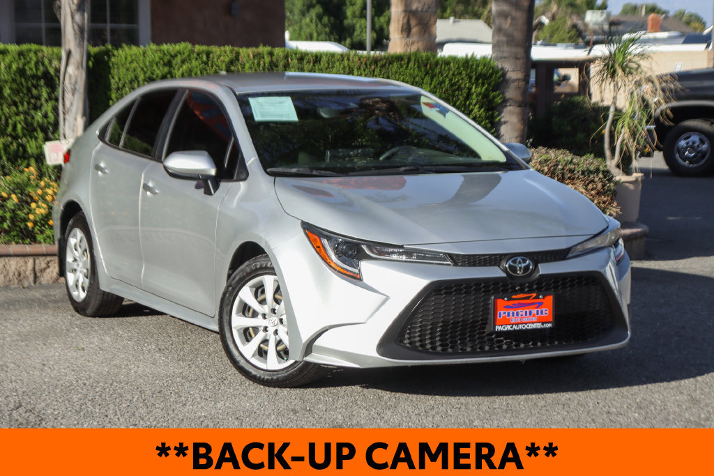 Used 2022 Toyota Corolla LE FWD image 2