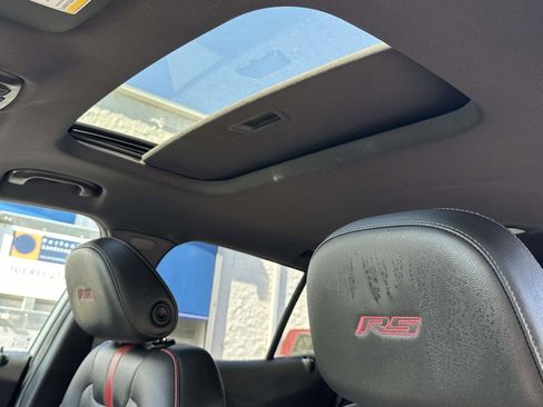 Used 2024 Chevrolet Trax RS w/ Sunroof Package FWD image 9