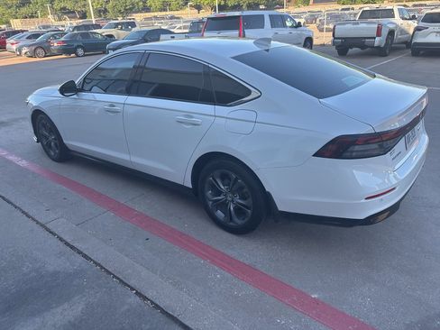 Used 2023 Honda Accord EX-L image 4