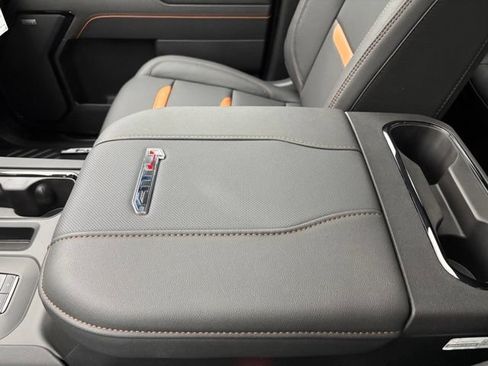 New 2026 GMC Sierra 2500 AT4 w/ AT4 Premium Plus Package AWD/4WD image 32