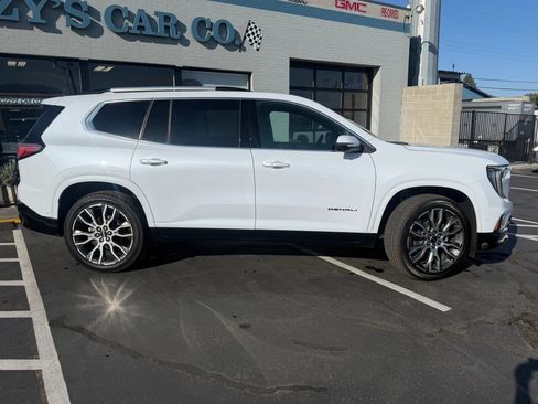 Used 2026 GMC Acadia Denali Ultimate AWD/4WD image 2