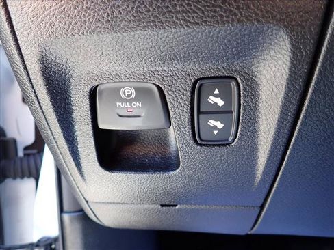 Used 2022 RAM 1500 Big Horn AWD/4WD image 17